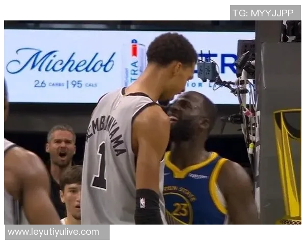 文班与追梦角色互换表现对比分析三分命中率与失误情况揭示球队战术调整